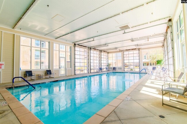 Building Photo - 440 Town Center Pl