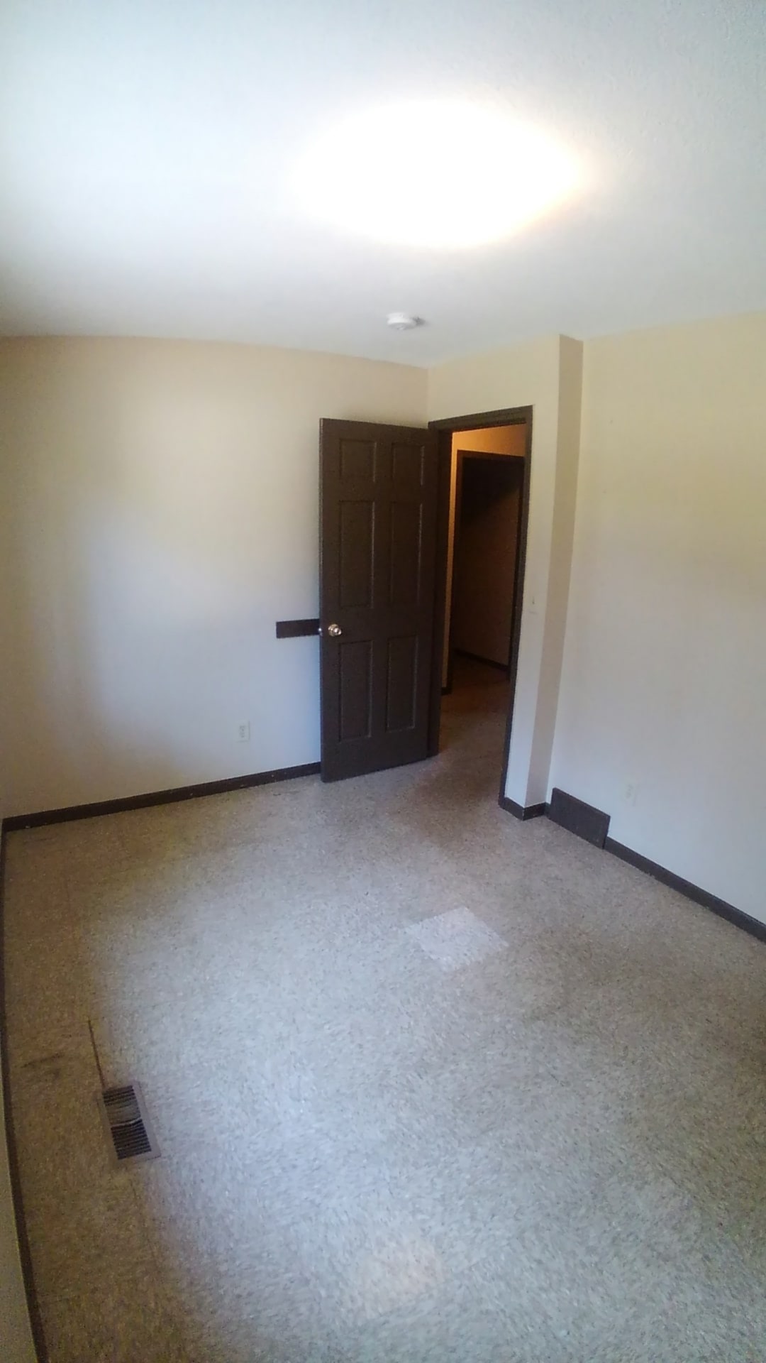 Bedroom - 1302 Albert Ave