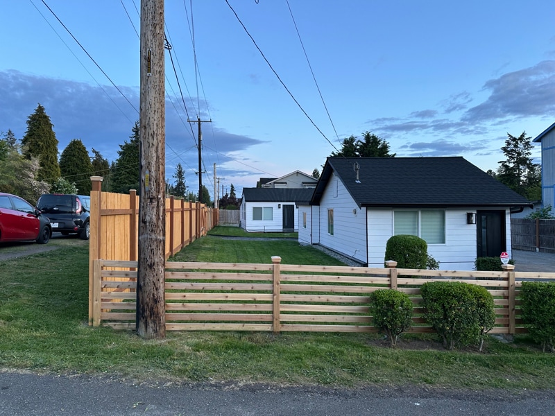 Building Photo - 1747 NE 147th St