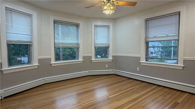 Building Photo - 80 Massasoit Ave