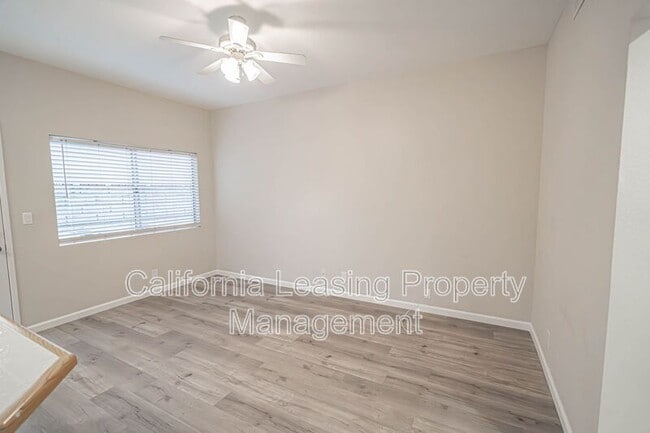 Building Photo - 28552 Avocado Pl