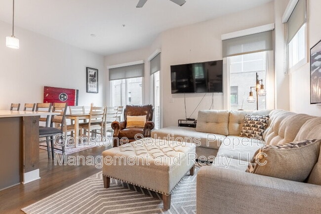 Building Photo - 815 Melpark Ct