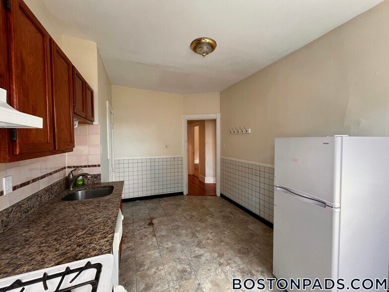 Building Photo - 69 Harvard Ave