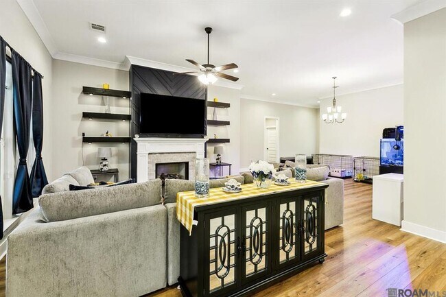 Building Photo - Exquisite 5-Bedroom Home in Denham Springs with Premium Features