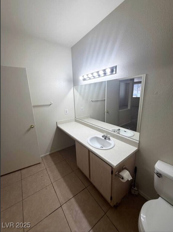 Building Photo - 7413 W Russell Rd