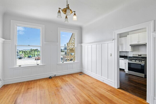 Building Photo - 263-267 South Van Ness Avenue, Unit 265