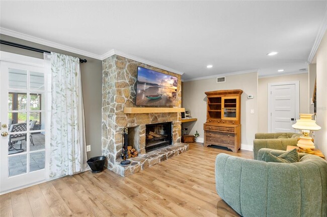 Building Photo - 6618 Country Club Rd