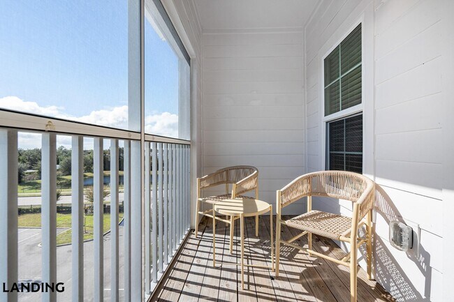 Building Photo - 918 Aventine Dr