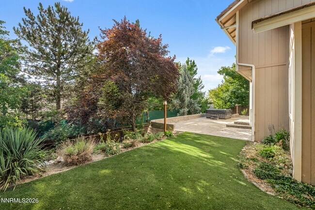 Building Photo - 6490 Brookview Cir