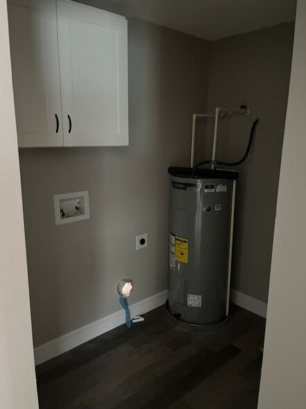 Building Photo - 536 1st St