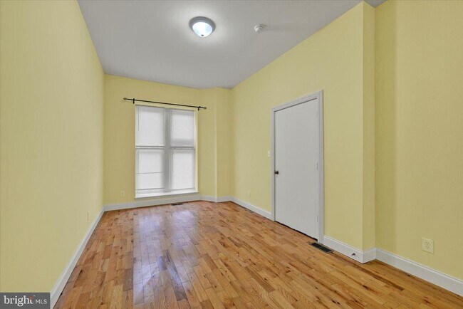 Building Photo - 221 E Lafayette Ave