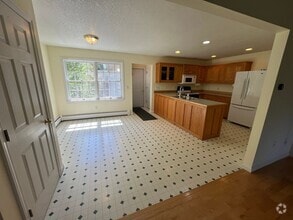 Building Photo - Beautiful 3 Bedroom House to rent @ Neck R...