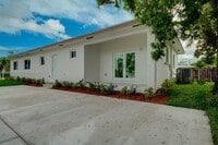 Building Photo - 312 Phippen Waiters Rd