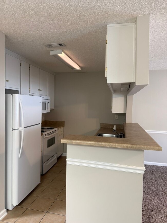 Building Photo - 160 N Spring View Dr