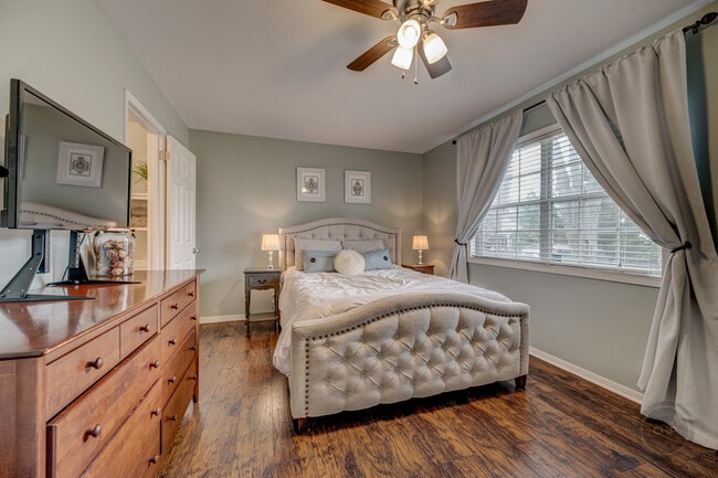 Building Photo - 1306 Canyon Run Rd