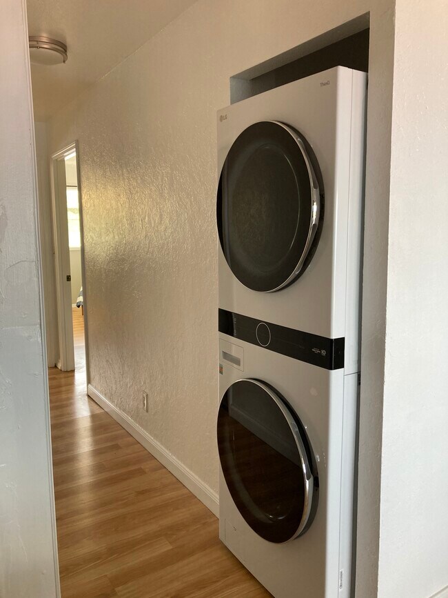 Brand new washer + dryer in unit - 79-7199 Mamalahoa Hwy
