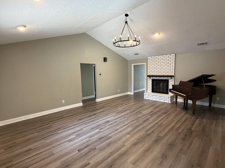 Living Room - 7242 Dogwood Terrace Dr
