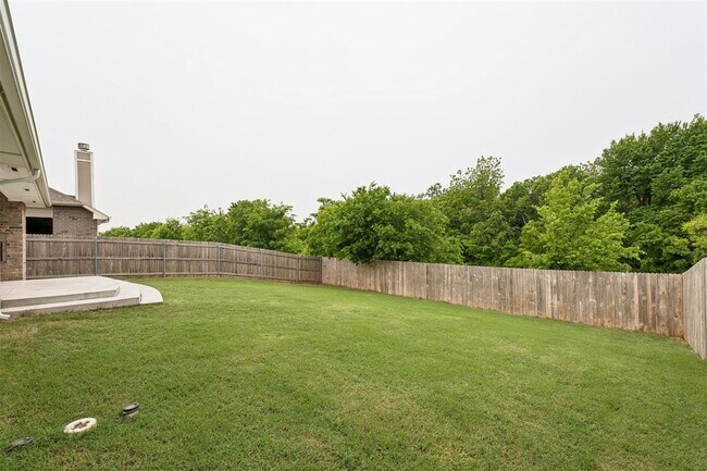 Building Photo - 16129 Villa Valeria Way