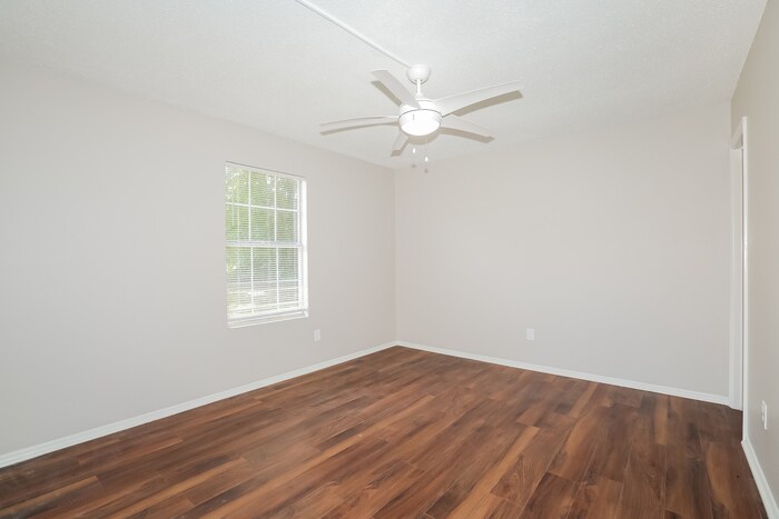 Building Photo - 1504 Chelsea Downs Dr NE