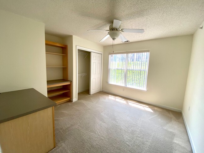 Building Photo - 431 Harts Cove Way
