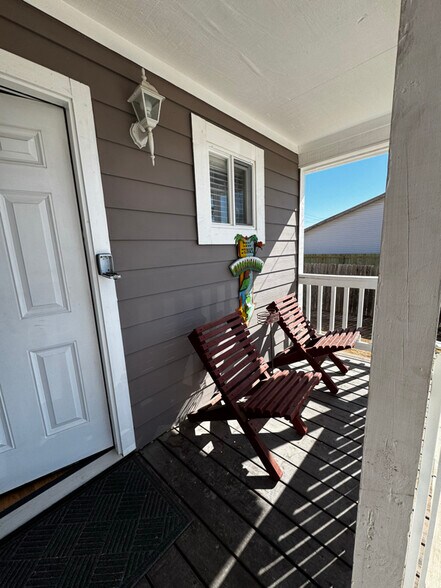 Building Photo - 319 S Olive St