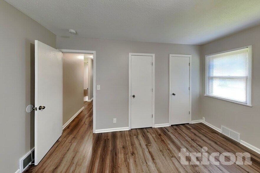 Building Photo - 1572 Pullman Ave