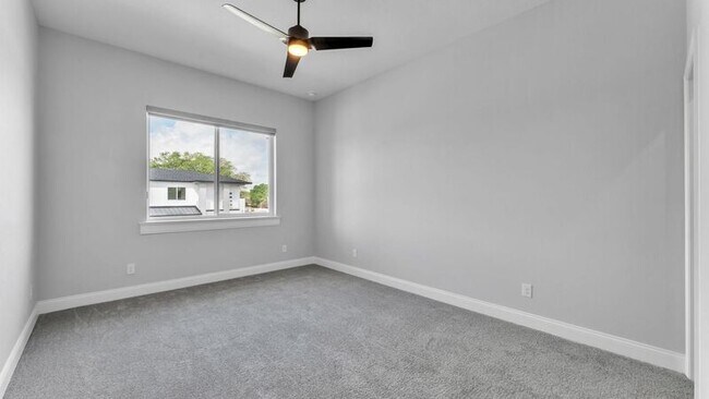 Building Photo - 1155 Windjammer Dr