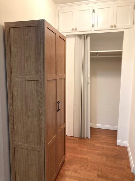 Building Photo - 1903 Delaware Ave