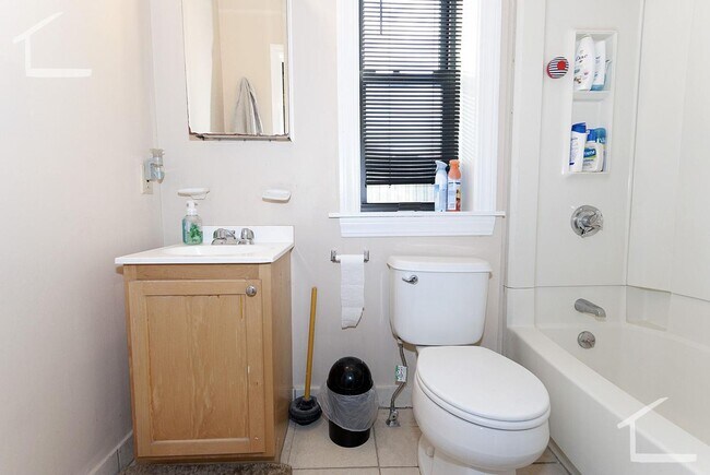 Building Photo - HOT ALLSTON LISTING!!!!