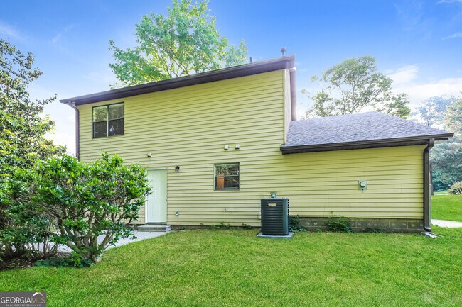 Building Photo - 6097 Twin Creeks Ct