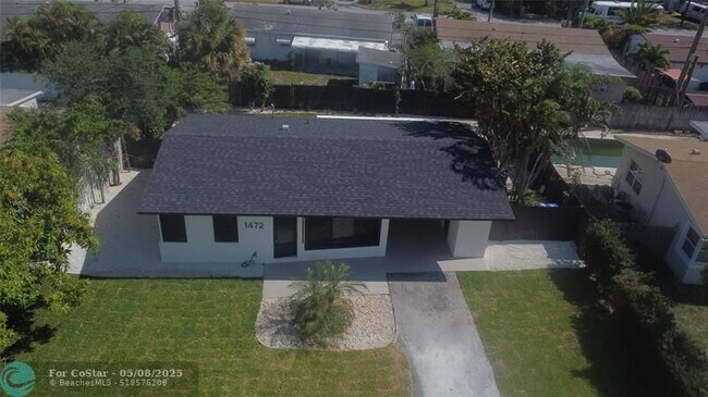 Building Photo - 1472 NE 30th Ct