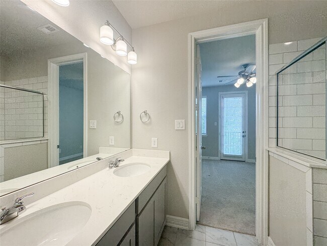 Building Photo - 9503 Towne Lake Pkwy