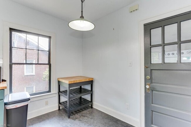 Building Photo - 1700 Claremont Ave