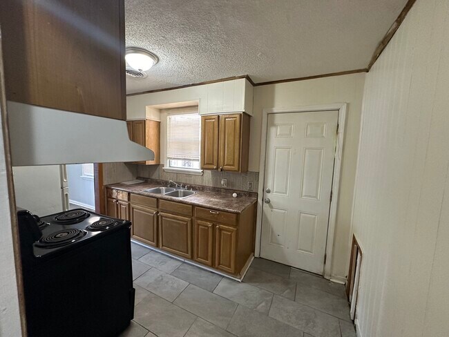 Building Photo - 454 E Norwood Ave