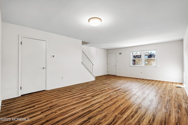 Building Photo - 144 New Cedar Ln