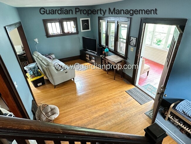 Building Photo - South Minneapolis Single Family Home, Fenc...