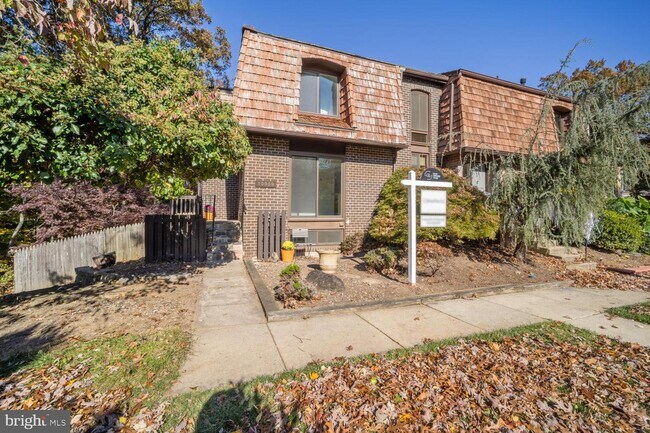 Building Photo - 10959 Deborah Dr