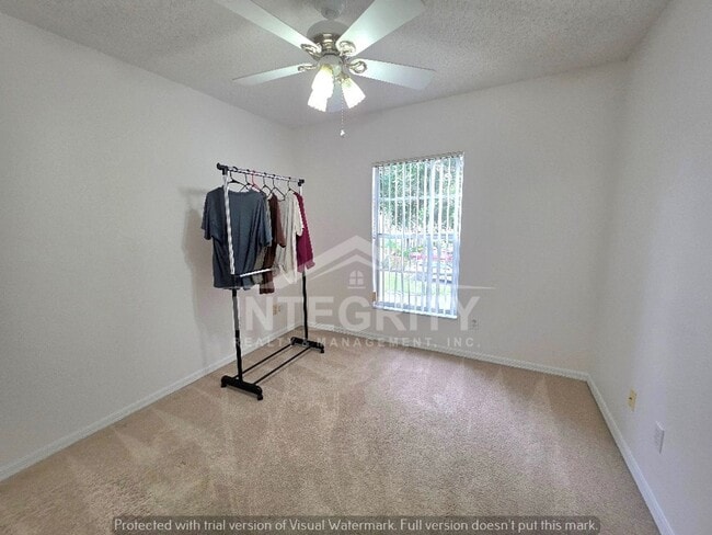 Building Photo - 10107 Farmingdale Pl