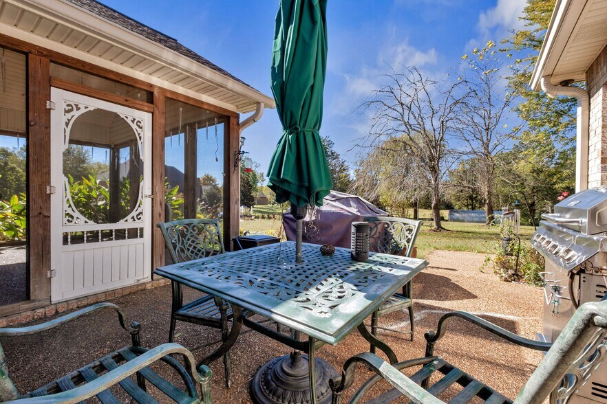 Building Photo - 614 Greene Dr