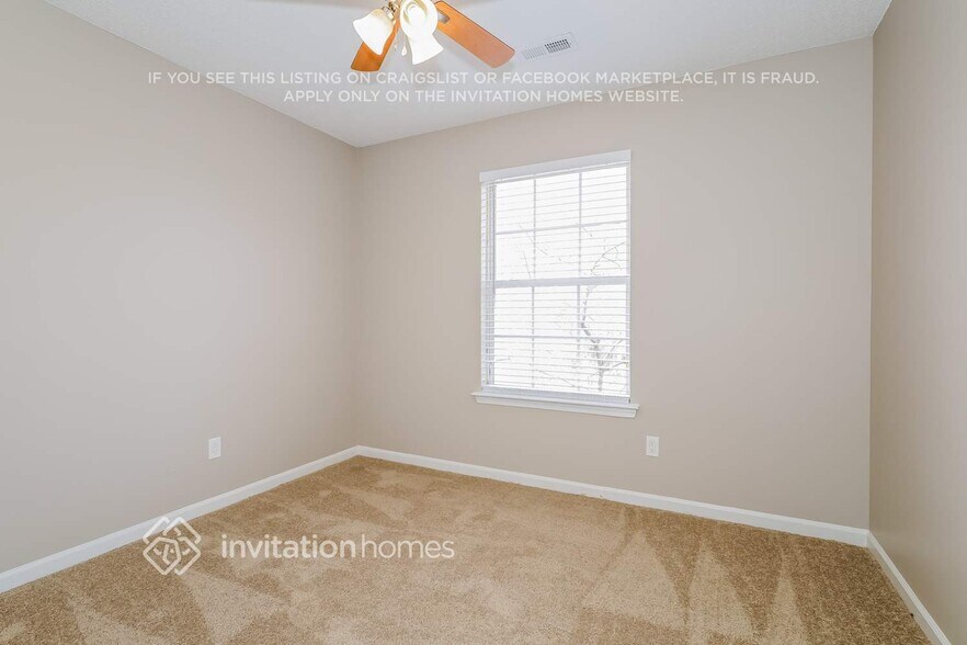 Building Photo - 3032 Hawick Commons Dr
