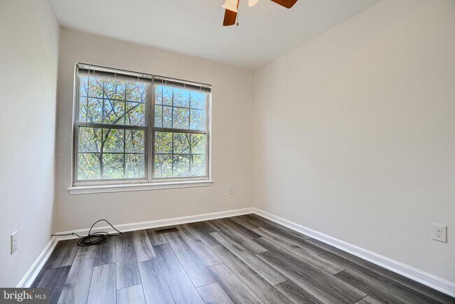 Building Photo - 6558 Ridgeborne Dr