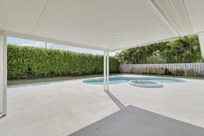 Building Photo - 636 Eastwind Dr