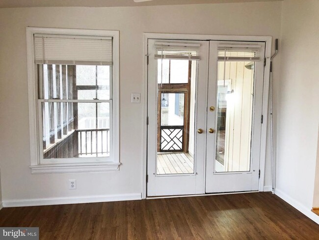 Building Photo - 15153 Woodsman Ln