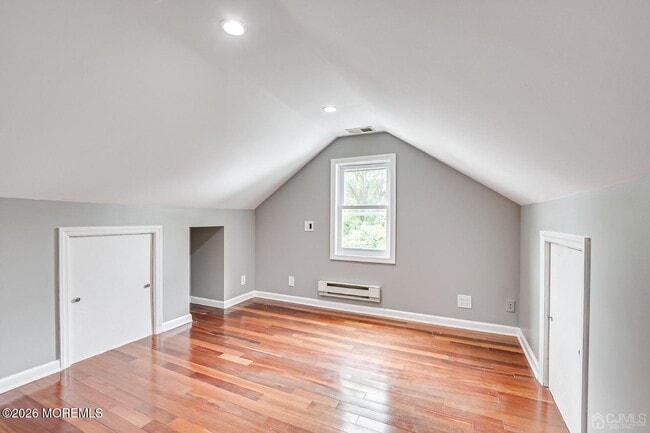 Building Photo - 48 Johnson Pl