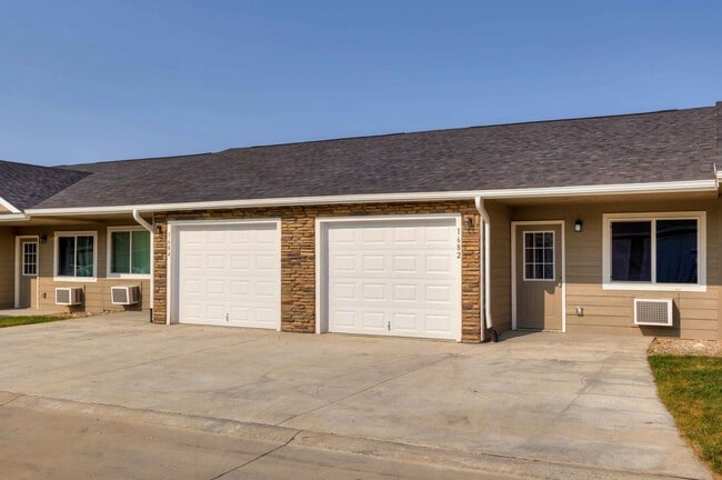 Building Photo - Gateway Cottages