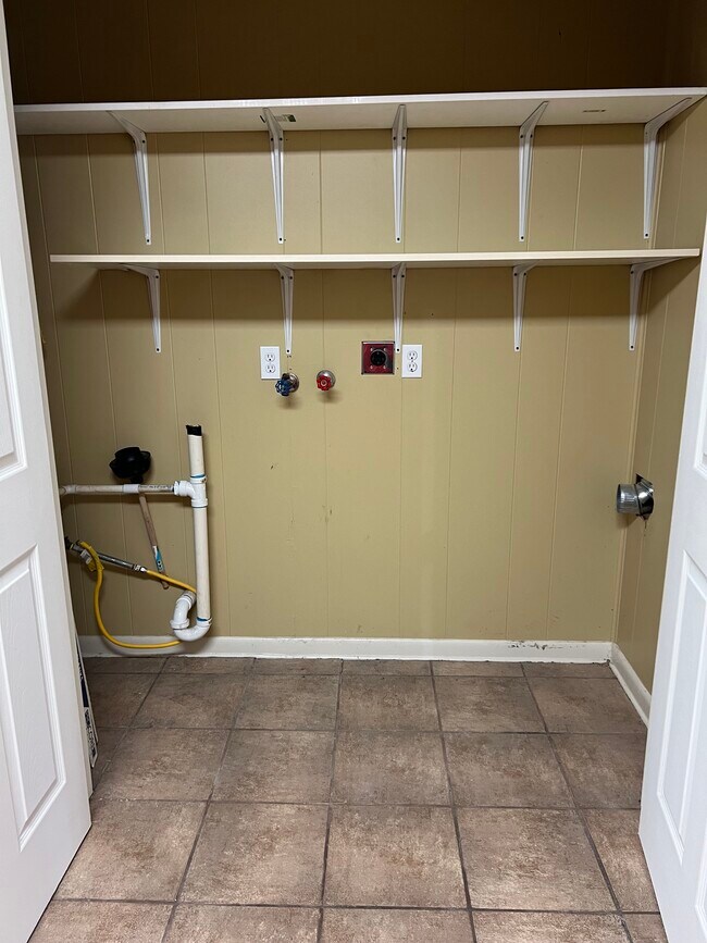 Building Photo - 202 Avenue A