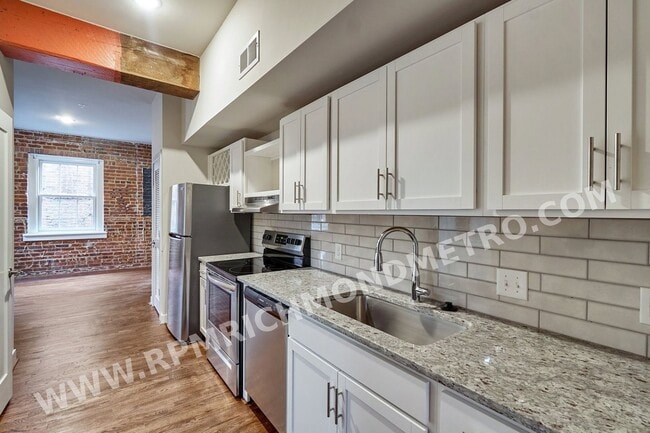 Interior Photo - 10 Walnut Alley