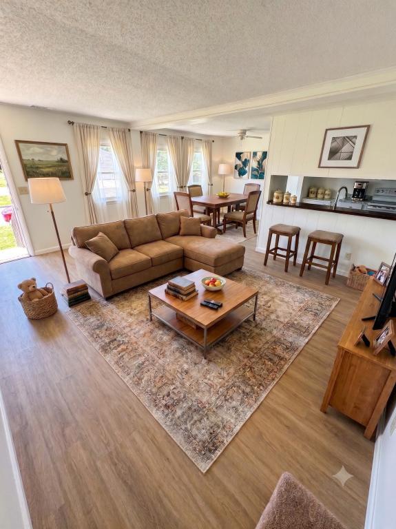 Building Photo - 620 Briar Manor