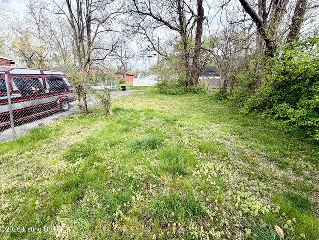 Building Photo - 2411 Elliott Ave