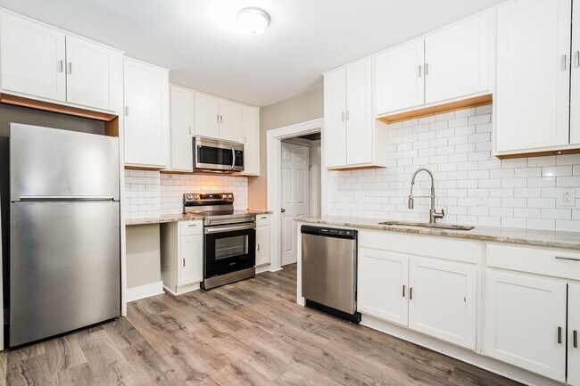 Building Photo - 761-763 Seymour Ave